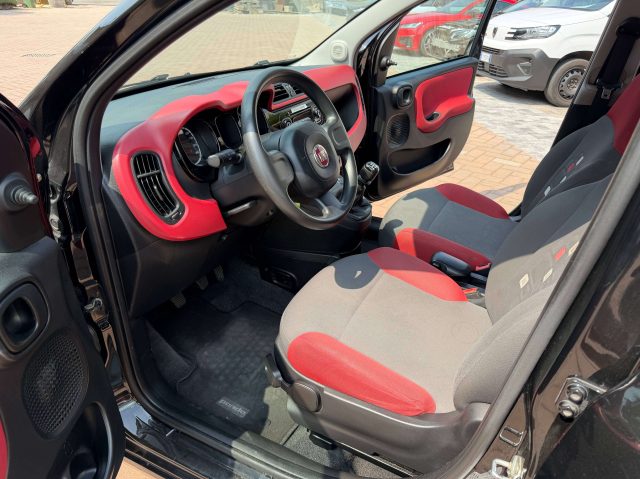 Fiat Panda Panda 2016 1.2 Young 69cv Euro 6 Clima WRC AUTO SR - foto 3 di 4