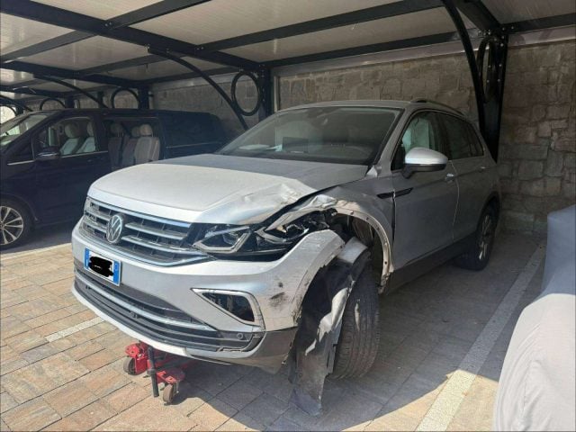 Volkswagen Tiguan Tiguan II 2021 1.5 tsi Life 150cv dsg, del 2023, 63.000 km, in vendita a Bulgarograsso (CO)