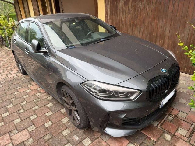 BMW 116 Serie 1 F40 116d Msport M Sport auto WRC AUTO SRL, del 2021, 31.000 km, in vendita a Bulgarograsso (CO)