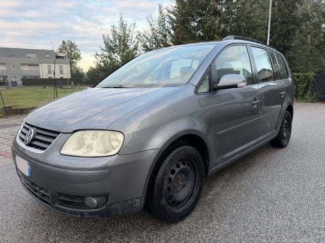 Volkswagen Touran Touran 2.0 tdi Trendline 140cv 7posti 6marce WRC A, del 2006, 329.000 km, in vendita a Bulgarograsso (CO)