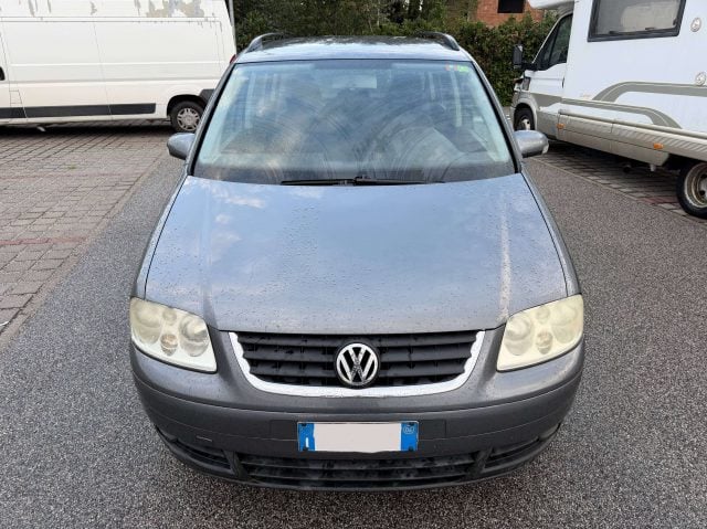 Volkswagen Touran Touran 2.0 tdi Trendline 140cv 7posti 6marce WRC A - foto 3 di 4
