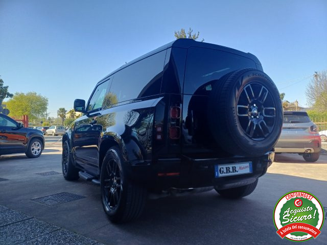 Land Rover Defender 90 3.0D I6 200 CV AWD Auto X-Dynamic S - foto 3 di 4