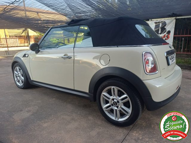 MINI Cabrio Mini 2.0 16V Cooper D Cabrio Automatica - foto 2 di 17