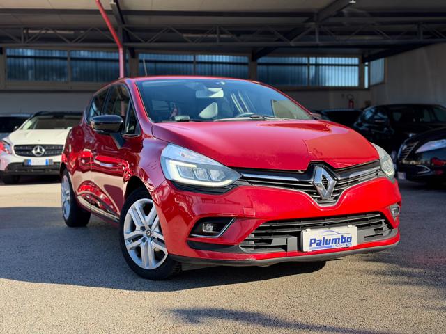 Renault Clio dCi 8V 90 CV 5 porte Moschino Intens - foto 3 di 4