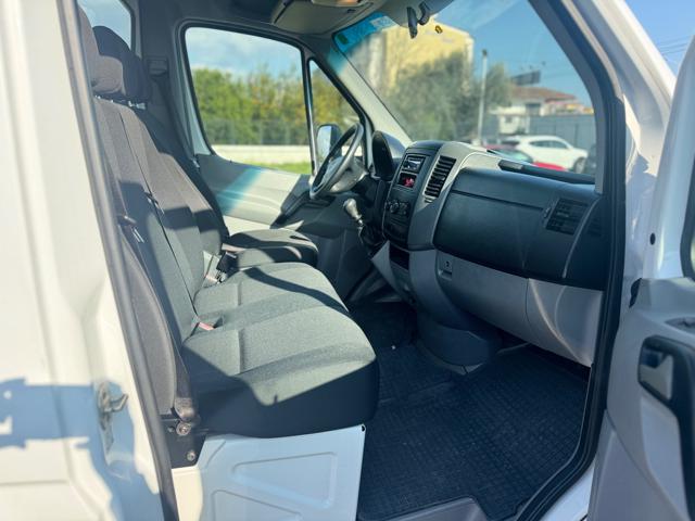 Mercedes-Benz Sprinter CDI CARROATTREZZI PIANALE FISSO, del 2015, 200.000 km, in vendita a Qualiano (NA)