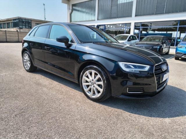 Audi A3 1.6 TDI 116 CV S tronic Admired - foto 3 di 4