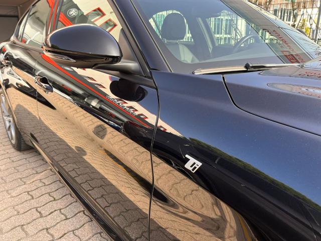 Alfa Romeo Giulia 2.0 Turbo 280 CV AT8 AWD Q4 Ti, del 2023, 14.100 km, in vendita a Caorle (VE)
