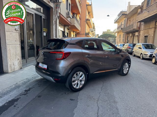 Renault Captur Blue dCi 115 CV EDC Intens - foto 2 di 4