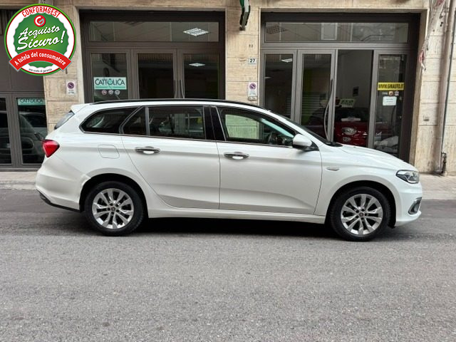 Fiat Tipo 1.6 Mjt S&S SW Lounge - foto 3 di 4