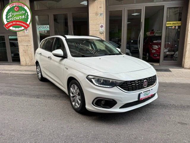 Fiat Tipo 1.6 Mjt S&S SW Lounge, del 2016, 198.000 km, in vendita a PATERNò (CT)