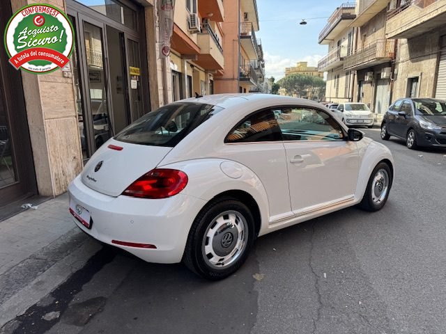Volkswagen Maggiolino 1.6 TDI Design - foto 3 di 4