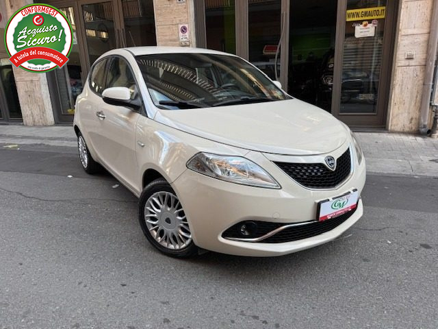 Lancia Ypsilon 1.3 MJT 16V 95 CV Euro 6 Platinum usato a PATERN�