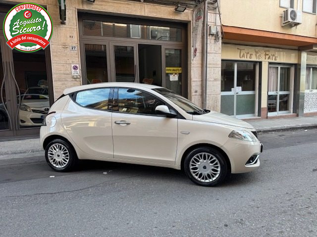 Lancia Ypsilon 1.3 MJT 16V 95 CV Euro 6 Platinum - foto 3 di 4