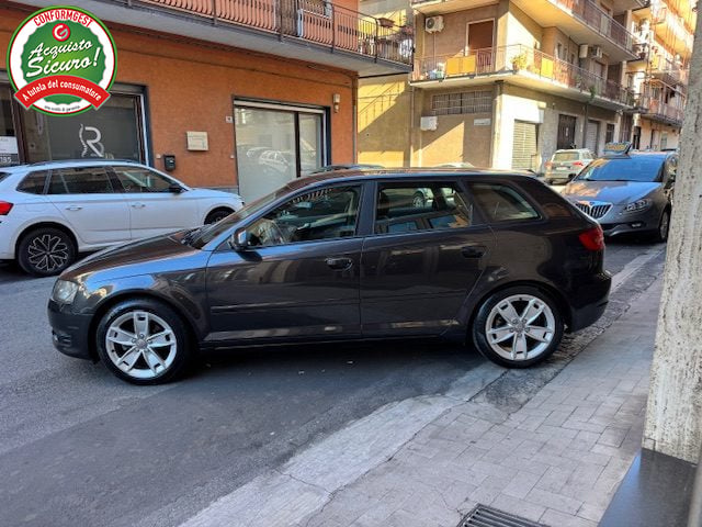 Audi A3 SPB 1.6 TDI 105 CV CR Attraction - foto 3 di 4