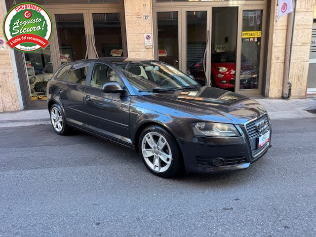 Audi A3 SPB 1.6 TDI 105 CV CR Attraction - foto 2 di 4
