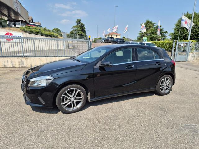 Mercedes-Benz A 180 d Automatic Sport - foto 3 di 4