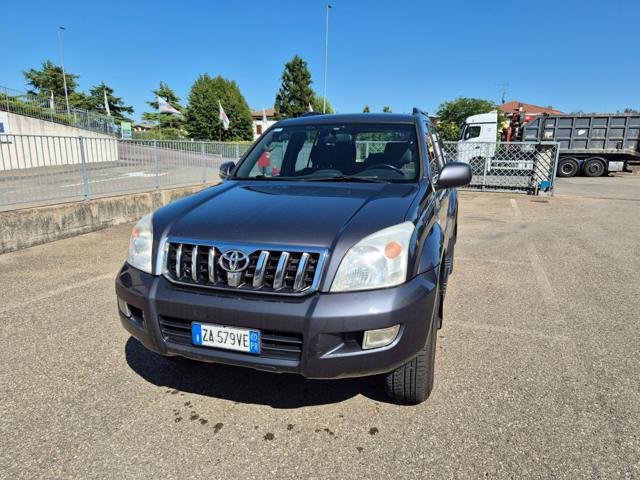 Toyota Land Cruiser 3.0 D-4D 16V cat 5 porte Sol Aut. usato a MEDESANO