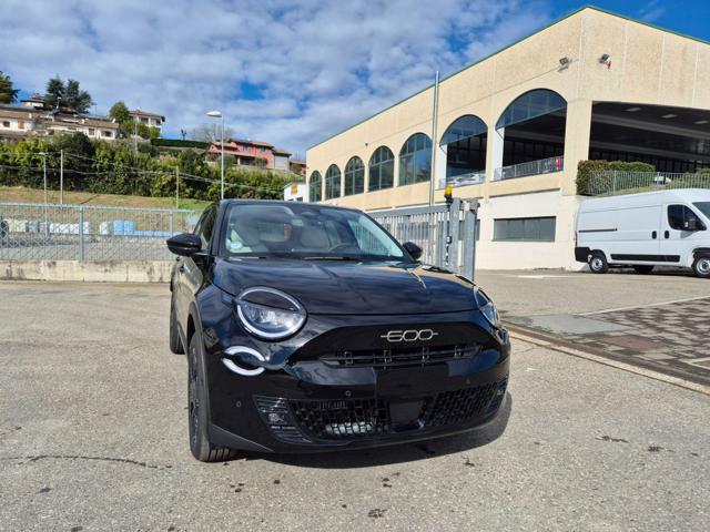 Fiat 600 Hybrid 110 CV DCT MHEV La Prima km 0 a MEDESANO