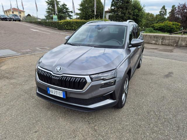 Skoda Karoq 2.0 TDI SCR DSG Style, del 2025, 21.900 km, in vendita a Medesano (PR)