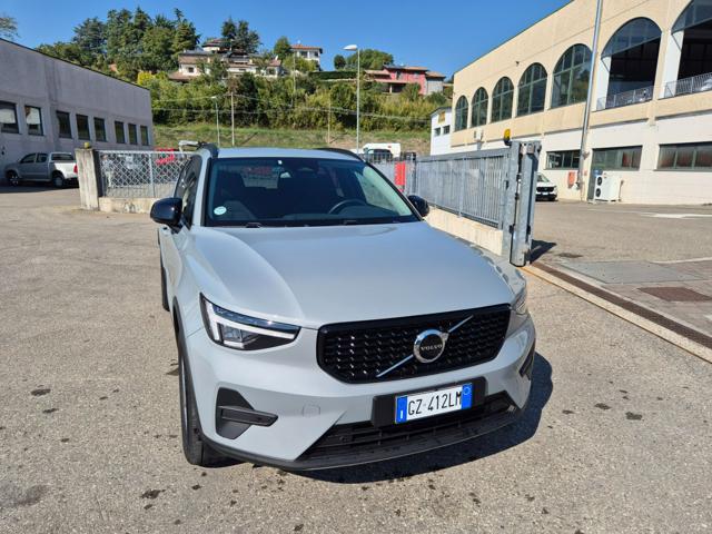 Volvo XC40 B3 automatico Essential - foto 4 di 4