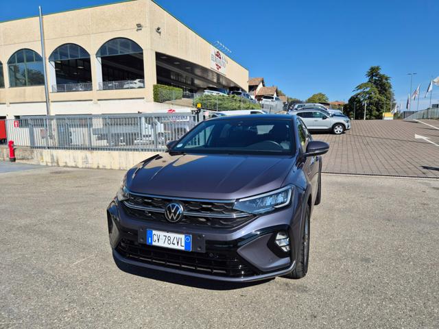 Volkswagen Taigo 1.0 TSI 115 CV DSG R-Line, del 2024, 23.000 km, in vendita a Medesano (PR)