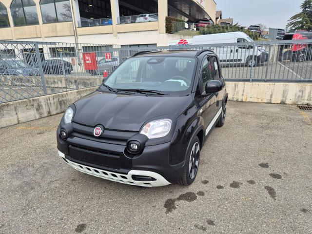 Fiat Pandina 1.0 FireFly 65 CV Hybrid Cross, del 2026, in vendita a Medesano (PR)