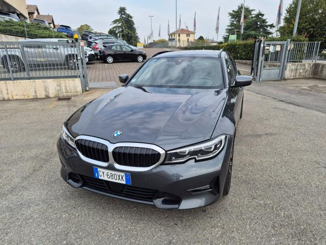 BMW 320 d 48V xDrive Touring Sport, del 2020, 89.400 km, in vendita a Medesano (PR)