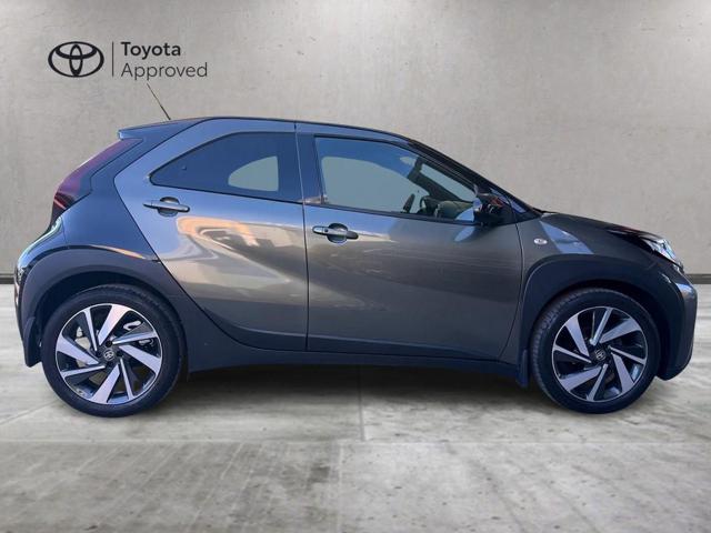 Toyota Aygo X 1.0 VVT-i 72 CV 5 porte Lounge Air S-CVT - foto 4 di 4