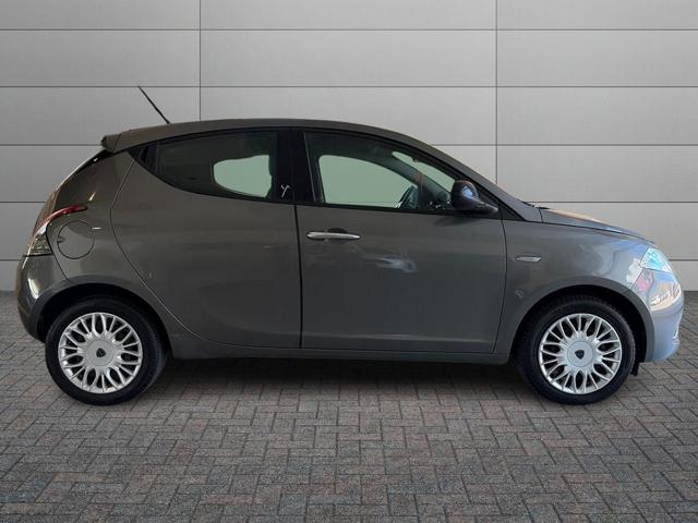Lancia Ypsilon 1.3 MJT 16V 95 CV 5 porte S&S Gold - foto 3 di 4