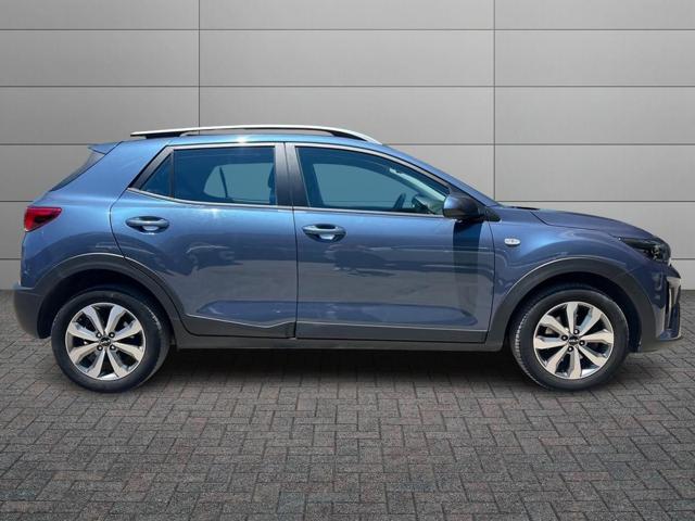 Kia Stonic 1.0 T-GDi 100 CV MHEV MT Urban - foto 3 di 4