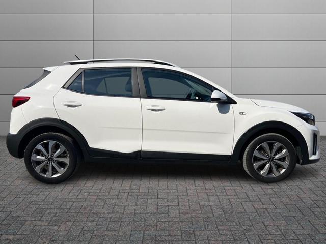Kia Stonic 1.0 T-GDi 100 CV MHEV MT Urban - foto 3 di 4