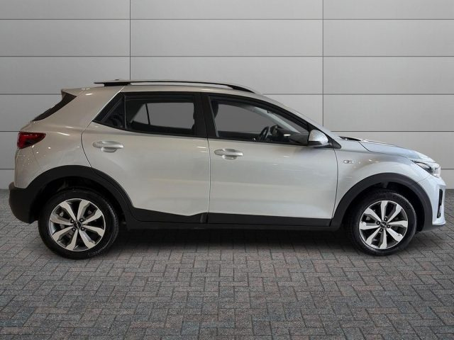 Kia Stonic 1.0 T-GDi 100 CV MHEV MT Urban Special Edition - foto 3 di 4
