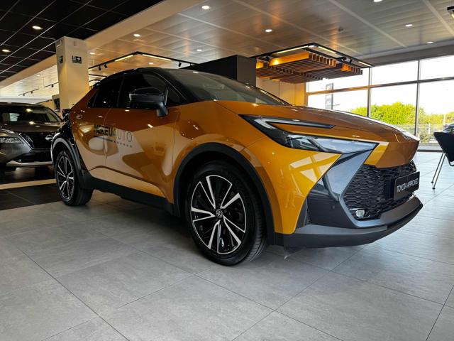 Toyota C-HR 2.0 PHEV Lounge Premiere - foto 3 di 4