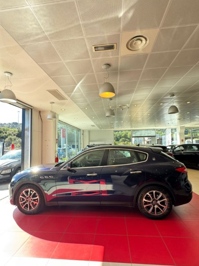 Maserati Levante V6 Diesel 250 CV AWD Granlusso - foto 3 di 4