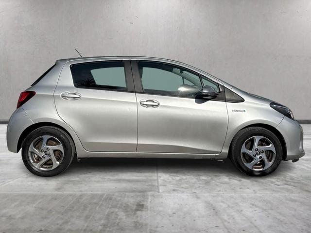 Toyota Yaris 1.5 Hybrid 5 porte Cool - foto 3 di 4