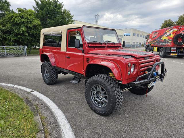 Land Rover Defender 110 2.5 Tdi cat S.W. County usato a VENEZIA