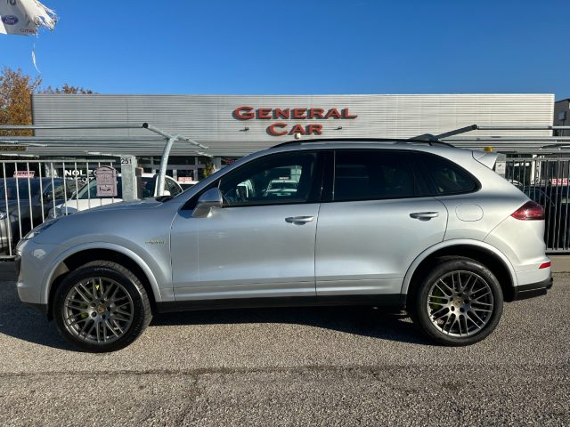 Porsche Cayenne 3.0 S E-Hybrid 333 CV usato a OZZANO DELL EMILIA