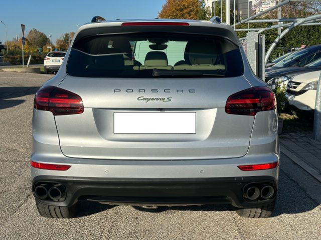 Porsche Cayenne 3.0 S E-Hybrid 333 CV - foto 4 di 4