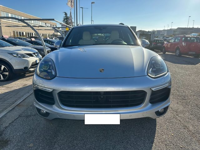 Porsche Cayenne 3.0 S E-Hybrid 333 CV - foto 2 di 4
