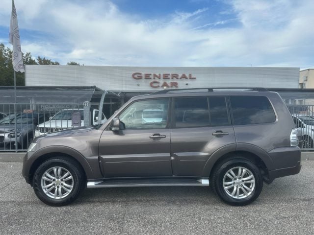 Mitsubishi Pajero 3.2 DI-D 16V aut. 5p. Instyle DPF, del 2012, 228.000 km, in vendita a Ozzano Dell Emilia (BO)