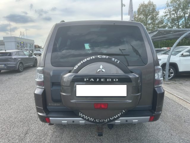 Mitsubishi Pajero 3.2 DI-D 16V aut. 5p. Instyle DPF - foto 3 di 15