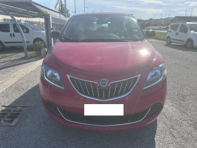 Lancia Ypsilon Platino 1.0 Hybrid FireFly 5 porte S&S - foto 2 di 4