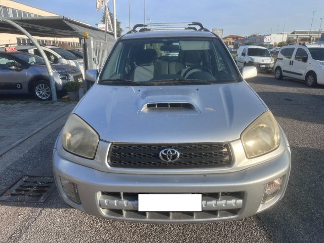 Toyota RAV 4 2.0 D-4D 115CV 5 porte - foto 2 di 4