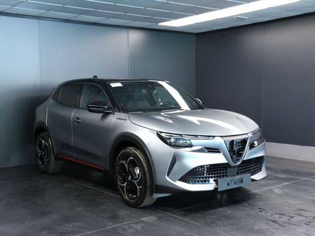 Alfa Romeo Junior 1.2 145 CV Hybrid eDCT6 Speciale - foto 2 di 4