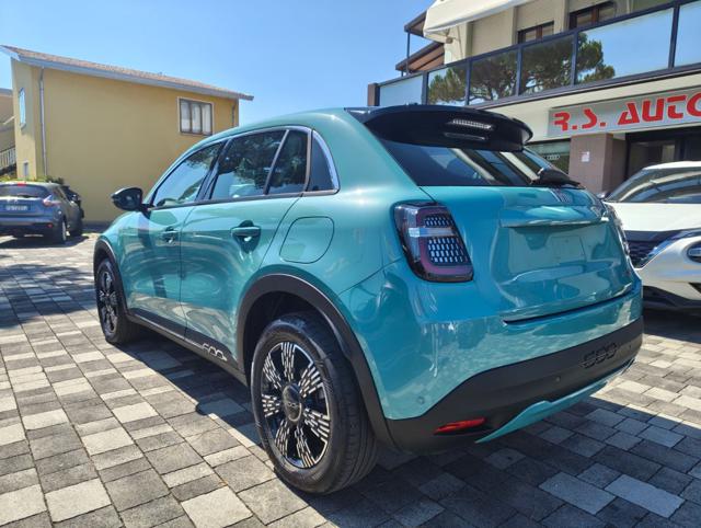 Fiat 600 Hybrid 110 CV DCT MHEV - foto 3 di 4