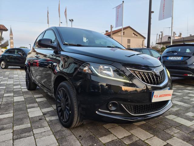 Lancia Ypsilon 1.0 70cv 5 porte Hybrid ORO usato a MIRA