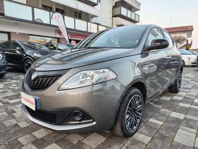 Lancia Ypsilon 1.0 70cv 5 porte Hybrid ORO usato a MIRA