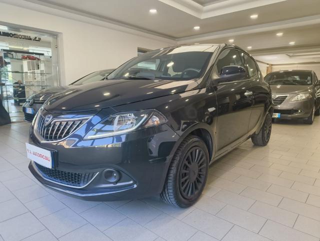 Lancia Ypsilon 1.0 70cv 5 porte Hybrid Silver usato a MIRA