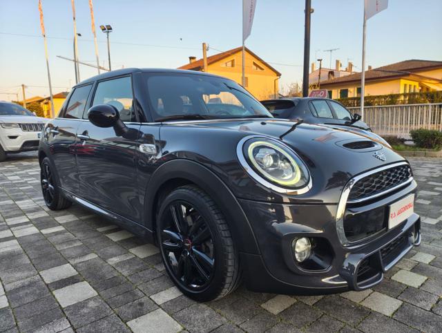 MINI Cooper S 2.0 190CV Cooper S Aut. 5 porte - foto 3 di 4