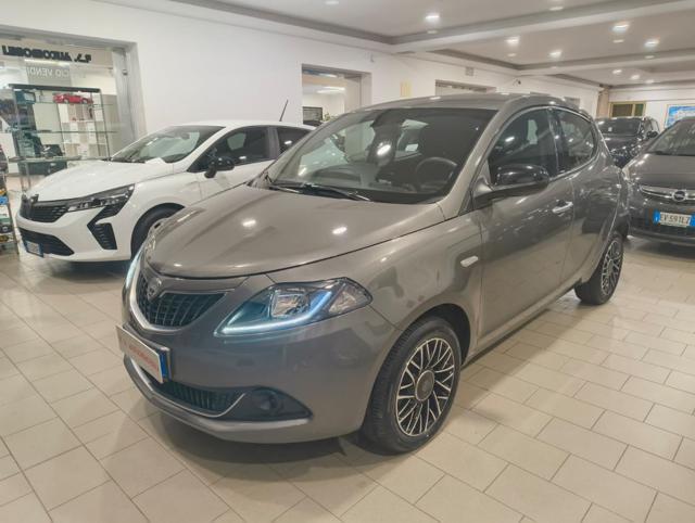 Lancia Ypsilon 1.0 FireFly 5 porte S&S Hybrid Platino usato a MIRA